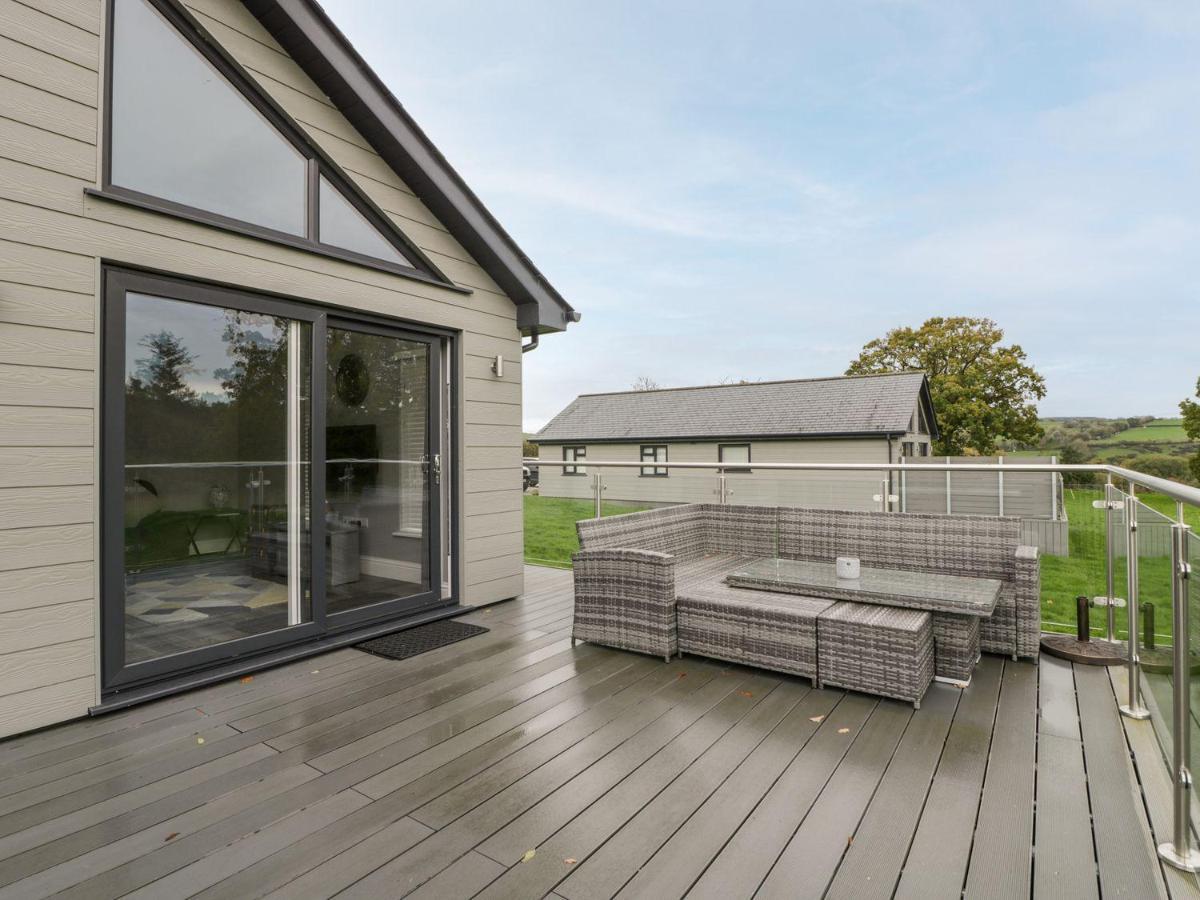 2 Oak Park Villa Tiverton  Exterior photo