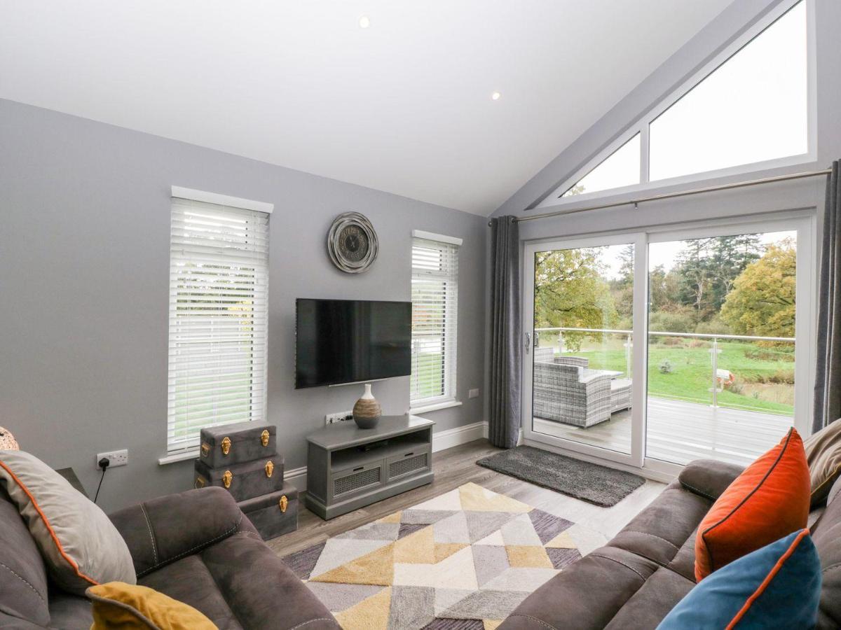 2 Oak Park Villa Tiverton  Exterior photo